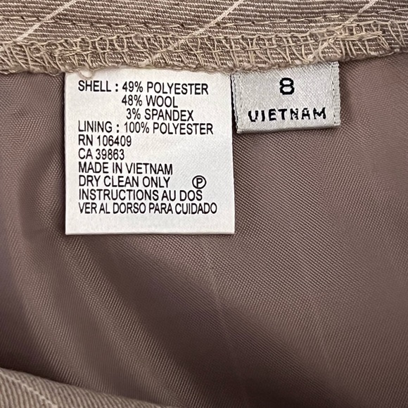 Suit - Picture 7 of 9